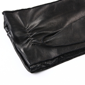 Gants de conduite en cuir de mouton noir pour homme – Accessoire de mode élégant pour activités de plein air, usage quotidien, fêtes et voyages - Product Image 4