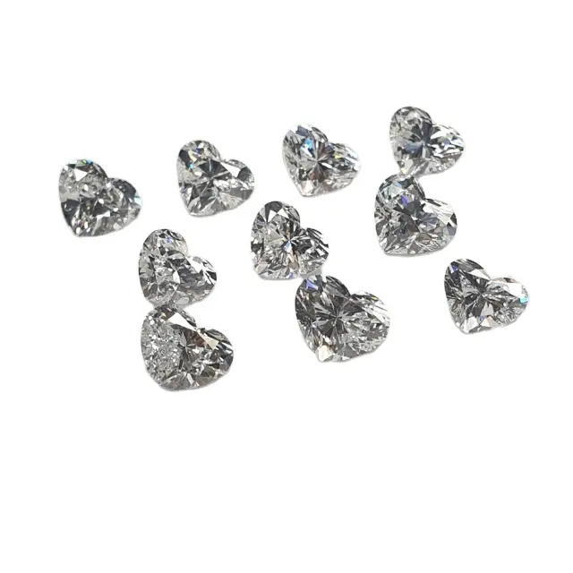 합성 다이아몬드 DEF 색깔 0.50 에서 0.59 캐럿 대 순수성은 느슨한 백색 심장 모양 근접 다이아몬드를 닦았습니다