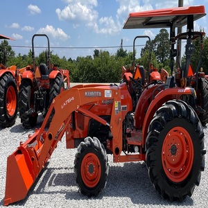 Tracteur Kubota L4600 haute performance avec chargeur frontal pour travaux agricoles, préparation du sol et manutention de matériaux lourds - Product Image 2