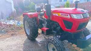 Tracteur à roues Solis 60HP 2WD avec moteur et boîte de vitesses automatiques Pompe à engrenages multifonctionnelle pour l'agriculture moderne - Product Image 2