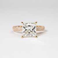 Bague Solitaire Élégante en Diamant Taille Princesse avec Centre Carré Brillant – Bijou de Luxe pour Fiançailles, Anniversaire, Mariage
