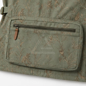 Gilet d'extérieur pour homme avec poches utilitaires, tissu de travail durable, coupe ajustable et vêtements de chasse pratiques - Product Image 6