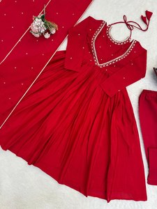 Presentando el nuevo conjunto completo de vestido Anarkali con hilo de seda Chinon y lentejuelas de 9 mm, listo para usar. - Product Image 4