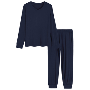 Ensemble de survêtement personnalisé pour homme : sweat à capuche athlétique et pantalon de jogging fuselé pour équipes et tenues de fitness - Product Image 2
