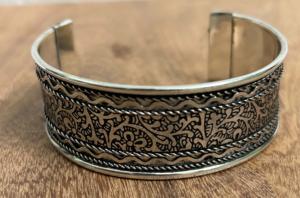 Brazalete de Cobre con Hermoso Diseño en Relieve, Brazalete Ancho Grabado, Joyería para Mujer, Pulseras Promocionales de Cobre Puro, Resistentes al Agua - Product Image 3