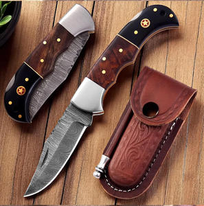 Navaja Plegable de Acero de Damasco Hecha a Mano con Mango de Madera, Cuchillo Táctico de Supervivencia con Funda de Cuero para Camping y Actividades al Aire Libre - Product Image 4