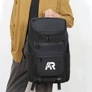 Mochila de pádel de diseño simple y material ligero para uso deportivo, hecha en Pakistán. - Product Image 5