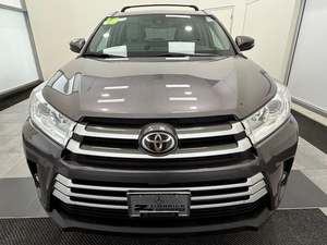 Toyota Highlander XLE AWD Clásico Usado de 2018 - Product Image 2