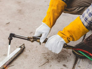 Guantes de soldadura TIG de cuero vacuno resistente al calor, ignífugos, con puño largo de seguridad, para soldador. - Product Image 5