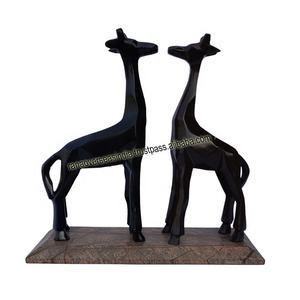 Figura de jirafa de metal moderna, par de esculturas de animales de aluminio con base rectangular, impresión personalizada, decoración del hogar y artículos de regalo - Product Image 1