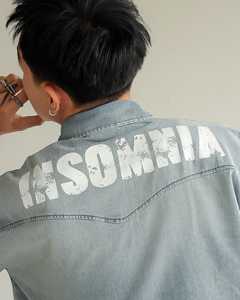 เสื้อเชิ้ตทรงบ็อกซี่พิมพ์ลายผ้าป๊อปลินคอตตอน 100% แบบติดกระดุม สำหรับผู้ชายและผู้หญิง ผลิตในเวียดนาม รับผลิตแบบ OEM ODM - Product Image 3