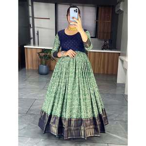 DESIGNER SOIE DOUCE IMPRIMÉ KALAMKARI TRAVAIL UNIQUEMENT ROBE VERT - Product Image 1