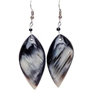 Pendientes artesanales de cuerno natural para mujeres y niñas, 100% natural, ecológico, hecho a mano, de lujo, de cuerno de vaca, buey, búfalo, de alta calidad. - Product Image 1