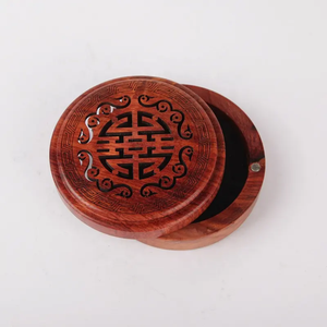 Porte-Bakhoor en bois CasaLuxe, brûleur d'encens artisanal en bois naturel avec un design arabe sophistiqué pour une maison de prestige - Product Image 2
