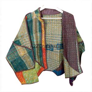 Chaqueta de fiesta india acolchada a mano para mujer, 100% algodón Kantha, con cuello mandarín y estampado Kantha a mano, para todas las estaciones, con ribetes. - Product Image 3