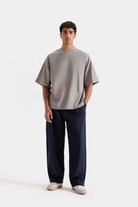 Camiseta Oversize para Hombre, Algodón Grueso, Corte Holgado, Hombros Caídos, Estilo Urbano, Lisa, con Logotipo Personalizado, Venta al Por Mayor - Product Image 3