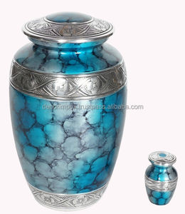 Urne de crémation avec petite urne de voyage souvenir pour cendres avec petit compartiment souvenir urne de crémation en laiton - Product Image 1