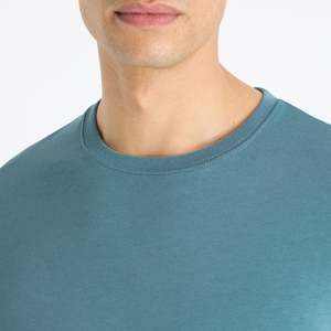 Camiseta de Hombre Casual 100% Algodón, Color Sólido, Cuello Redondo, en Oferta, con Impresión de Logotipo Personalizado - Product Image 3