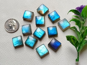Cabujón cuadrado de labradorita con destello azul, piedra suelta de base plana pulida, gema natural para la fabricación de joyas. - Product Image 2