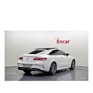 Mercedes-Benz Classe E E220d Coupé 2019, 109 205 km, Diesel, Automatique, Sièges en Cuir, Caméra Arrière, Volant à Gauche - Product Image 2