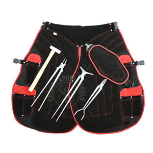 ชุดเครื่องมือช่างตีเหล็กสำหรับงานม้าแบบครบชุด พร้อมผ้ากันเปื้อนแบบหนา ที่คีบเหล็กหัวกลม ที่ถ่างรองเท้าแบบยาว และที่คีบสำหรับตีเหล็ก - Product Image 1