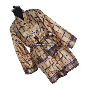 KS012 Magnifique veste en soie vintage à motifs floraux, style bohème, courte, faite à la main avec ceinture, kimono court en sari vintage - Product Image 6