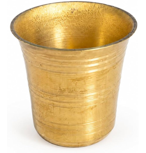 Verre à shot élégant et personnalisable en laiton avec finition dorée pour usage domestique et en restaurant, vente en gros - Product Image 1