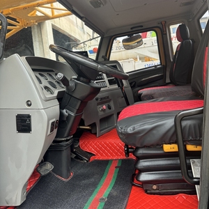 Grúa sobre Camión Usada XCMG QY50KA de 50 Toneladas en Venta, Pluma Telescópica de 43m, Brazo Auxiliar de 16m, Motor Sinotruk, Grúa Móvil de Segunda Mano - Product Image 4