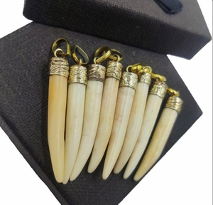 Collier pendentif artisanal en os poli couleur personnalisée, style amour, perle naturelle, pour fête ou cadeau, fabriqué en Inde - Product Image 6