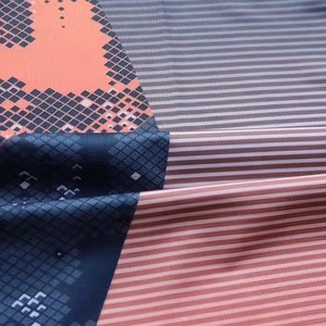 Ensemble uniforme de tennis personnalisé pour hommes, respirant, séchage rapide, maillot de badminton, entraînement, manches courtes, col en V, vêtements de sport, kit de sublimation - Product Image 6