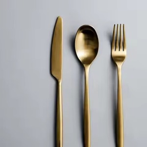 Ensemble de couverts en acier inoxydable pour la table, conçu pour une sensation de luxe et une réception élégante - Product Image 5