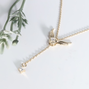Collier pendentif Snitch doré jaune avec ailes d'ange classiques, diamant de laboratoire et cristal, chaîne lariat, bijoux fins, cadeau pour femme - Product Image 2