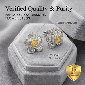 Boucles d'oreilles clous fleur en or blanc 18 carats avec diamants naturels, certifiés IGI, centre jaune taille brillant, pétales, style vintage, directement de l'usine - Product Image 3
