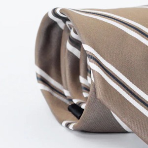 Corbatas para Hombre al por Mayor con MOQ Bajo, Corbatas de Seda Personalizadas con su Propio Logotipo - Product Image 5