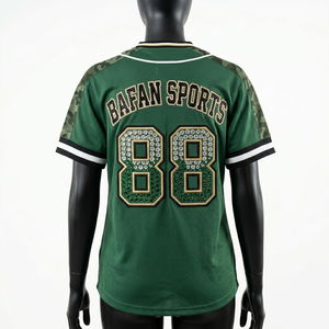 Maillot de baseball en poly mesh 180 GSM, panneaux camouflage vert, logo personnalisé brodé, équipement d'équipe, maillot de baseball pour femmes - Product Image 3
