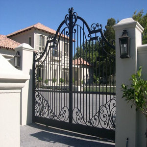 Puerta de Hierro Forjado Arquitectónica de Lujo para Entrada de Vehículos, Ideal para Proyectos de Construcción Residencial Premium - Product Image 4