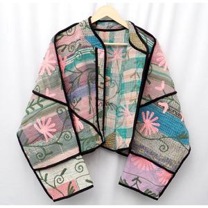 Chaqueta Acolchada de Retazos Hecha a Mano, Manga Larga, Exterior de Algodón, Otoño, para Mujer, Vintage, con Detalles Bordados, Corta - Product Image 1