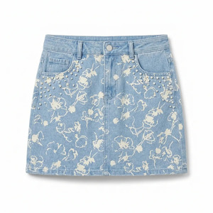 Mini-jupe en jean bleu délavé taille haute pour femmes, vente en gros, fabrication sous marque privée pour boutiques américaines - Product Image 5