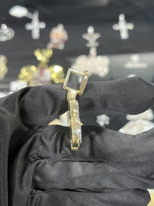 Pendentif personnalisé en or plaqué 14 carats, argent sterling 925, moissanite, cœur glacé, bijoux de fête hip-hop - Product Image 3