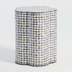 Una obra maestra que realza la textura de tu espacio: mesa auxiliar/taburete con detalles tipo mosaico e incrustaciones de concha de capiz. - Product Image 4