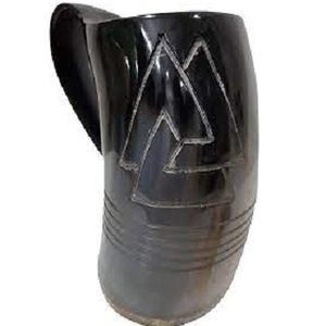 Vase à boire en forme d'animal marin naturel, poli, pour les peuples nordiques médiévaux et les rustiques, disponible au meilleur prix - Product Image 4