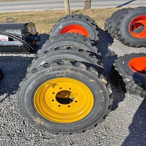 Neumático para Minicargadora Fabricado para Operaciones en Superficies Difíciles, con Gran Durabilidad, Manejo Mejorado y Trabajo Consistente - Product Image 2