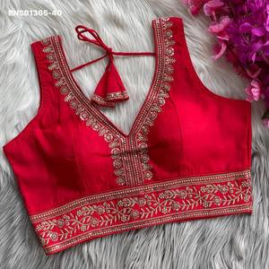 Proveedor de la colección de blusas prefabricadas de seda romana de la mejor calidad con trabajo de lentejuelas y espalda acolchada, procedente de la India, a precio mayorista. - Product Image 5