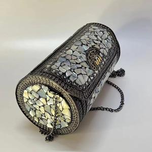 Bolso de Mano Circular de Metal Hecho a Mano, Diseño de Lujo, para Mujer, Elegante, para Eventos Nocturnos, Bodas y Fiestas - Product Image 1