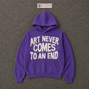Sudadera con Capucha Oversize Morada Premium con Gráficos, Estilo Urbano, Unisex, de Forro Polar Grueso, con Tipografía en Crema Intenso - Product Image 5