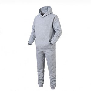 Nueva llegada: Conjunto de sudadera con capucha y pantalones deportivos de forro polar gris para hombre con logo personalizado, ropa casual de otoño, trajes deportivos de punto de color sólido. - Product Image 1