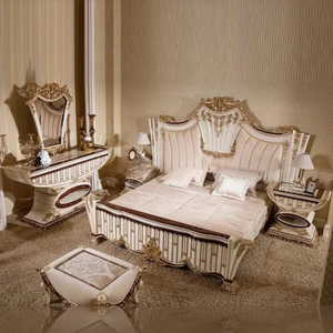 Ensemble de chambre à coucher King Size français sculpté à la main, tables de chevet de luxe sculptées, lit en bois d'acajou fait main, décoration d'intérieur antique et fabuleuse - Product Image 1