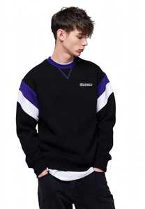 เสื้อสเวตเชิ้ตคอกลมสีดำทรงโอเวอร์ไซส์สำหรับผู้ชาย ยี่ห้อ ONETEN APPAREL รุ่น 10  ผ้าถักเนื้อฝ้าย สไตล์ลำลอง - Product Image 5