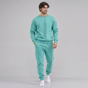 Fabricante de Conjuntos Deportivos Personalizados para Hombre, Conjuntos Casuales de Talla Grande con Medidas y Telas a Medida - Product Image 4