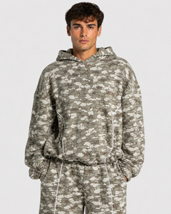 Sudadera con Capucha Personalizada para Hombre, Estilo Camuflaje con Líneas en Contraste, Corte Holgado, Estilo Urbano, Felpa de Algodón Premium, Sudadera Informal - Product Image 1